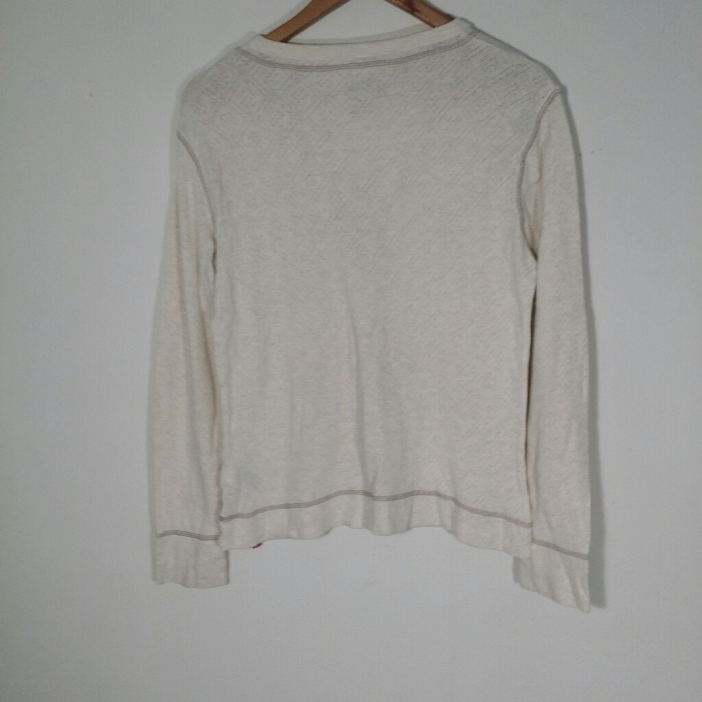 The north face long sleeve cream v-neck shirt - Picture 3 of 5